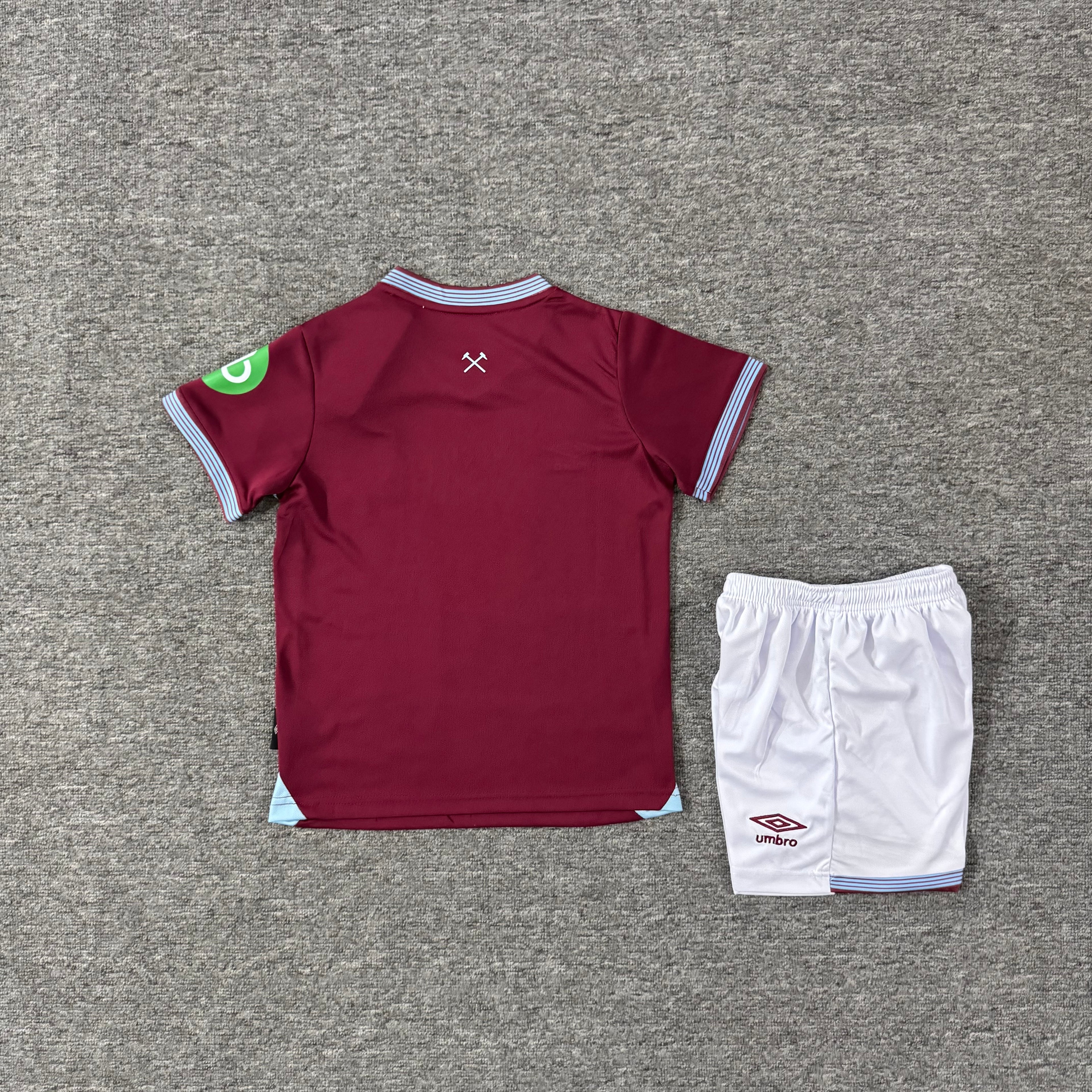 Ensemble de football enfant West Ham domicile 2025/26 – vue 1