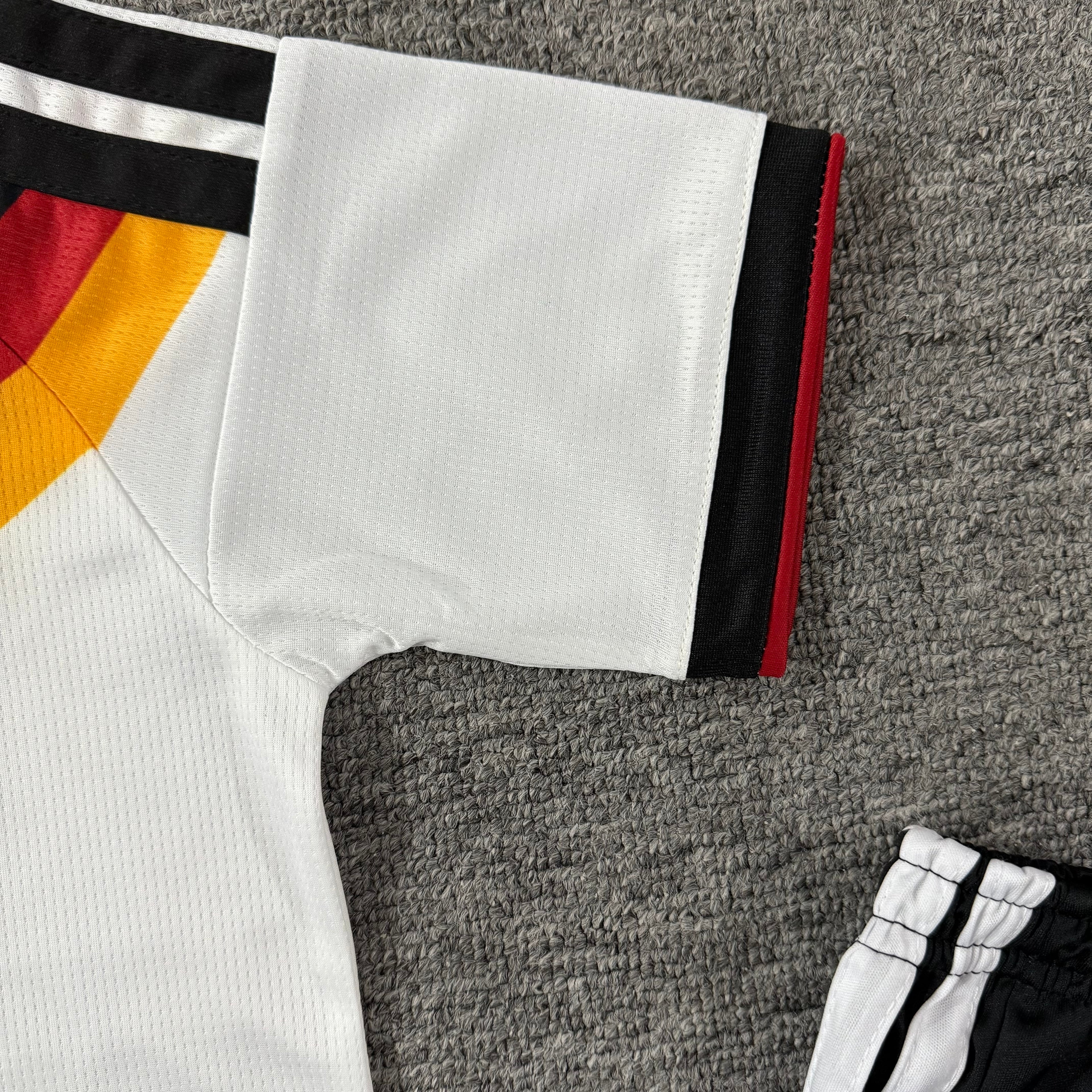 Ensemble de football enfant Allemagne domicile 2026/27 – vue 3