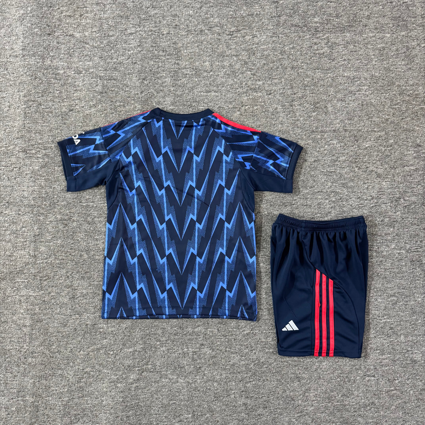 Ensemble de football enfant Arsenal extérieur 2025/26 – vue 2