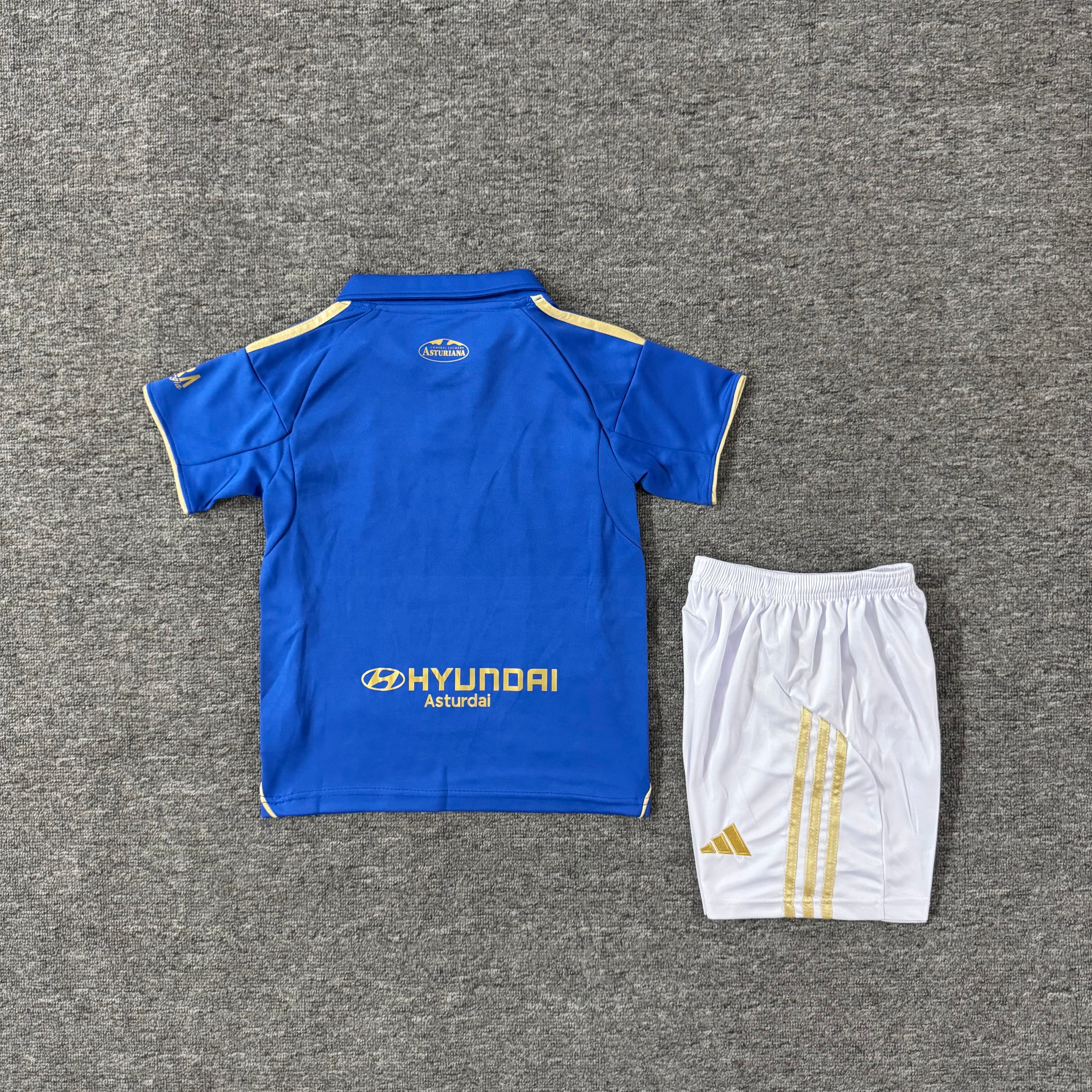 Ensemble de football enfant Real Oviedo domicile 2025/26 – vue 1