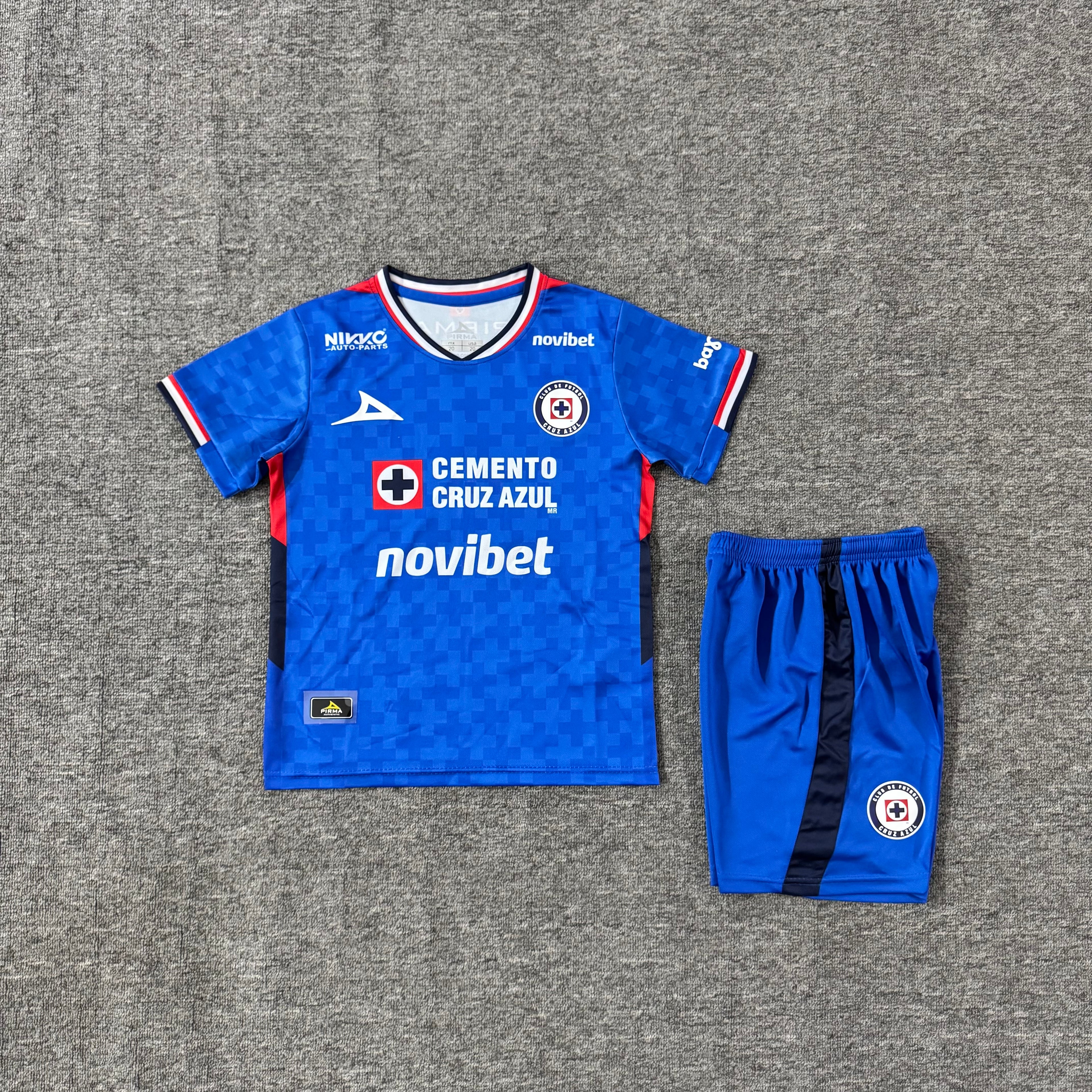 Ensemble de football enfant Cruz Azul domicile 2025/26 – vue 2