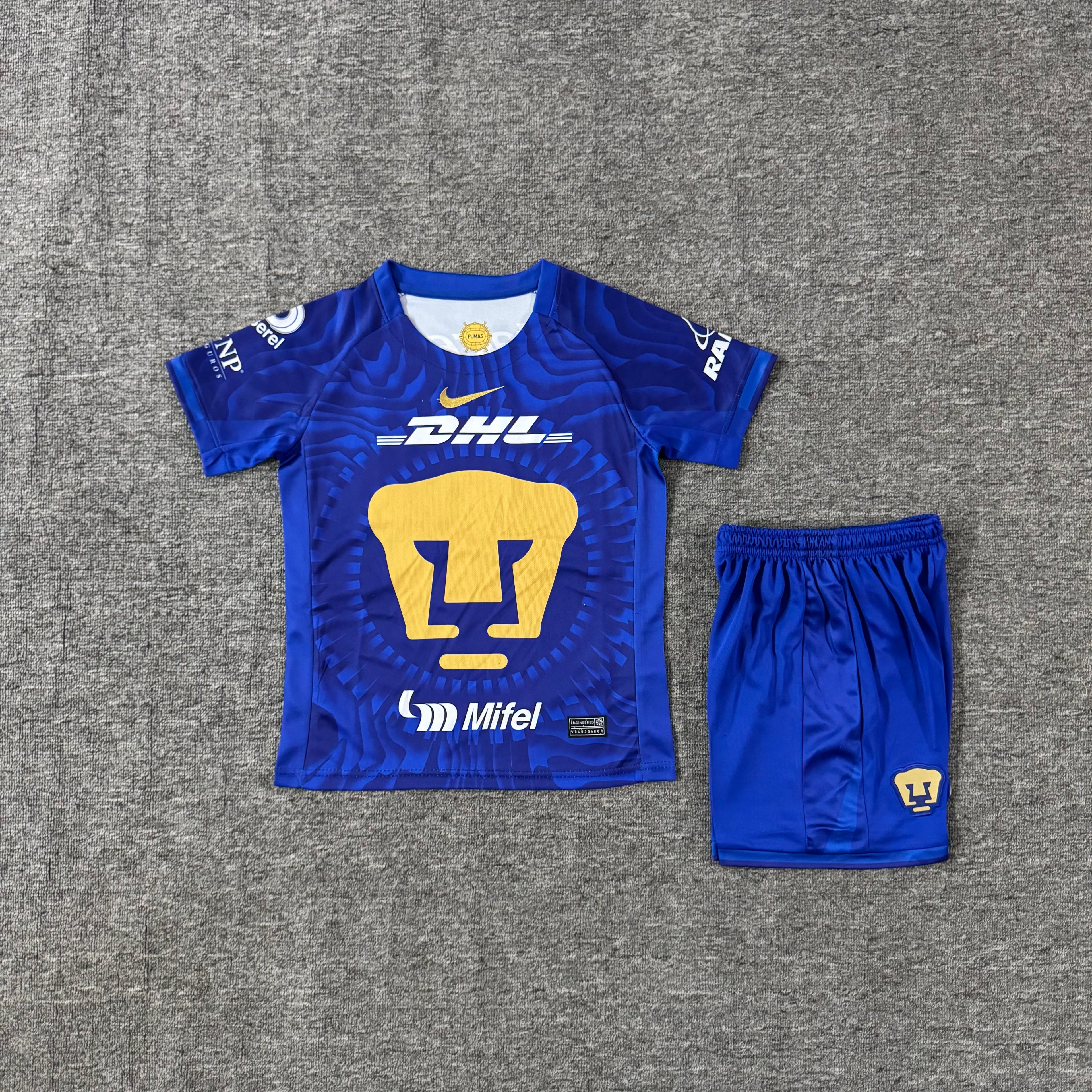 Ensemble de football enfant Club América extérieur 2025/26 – vue 2