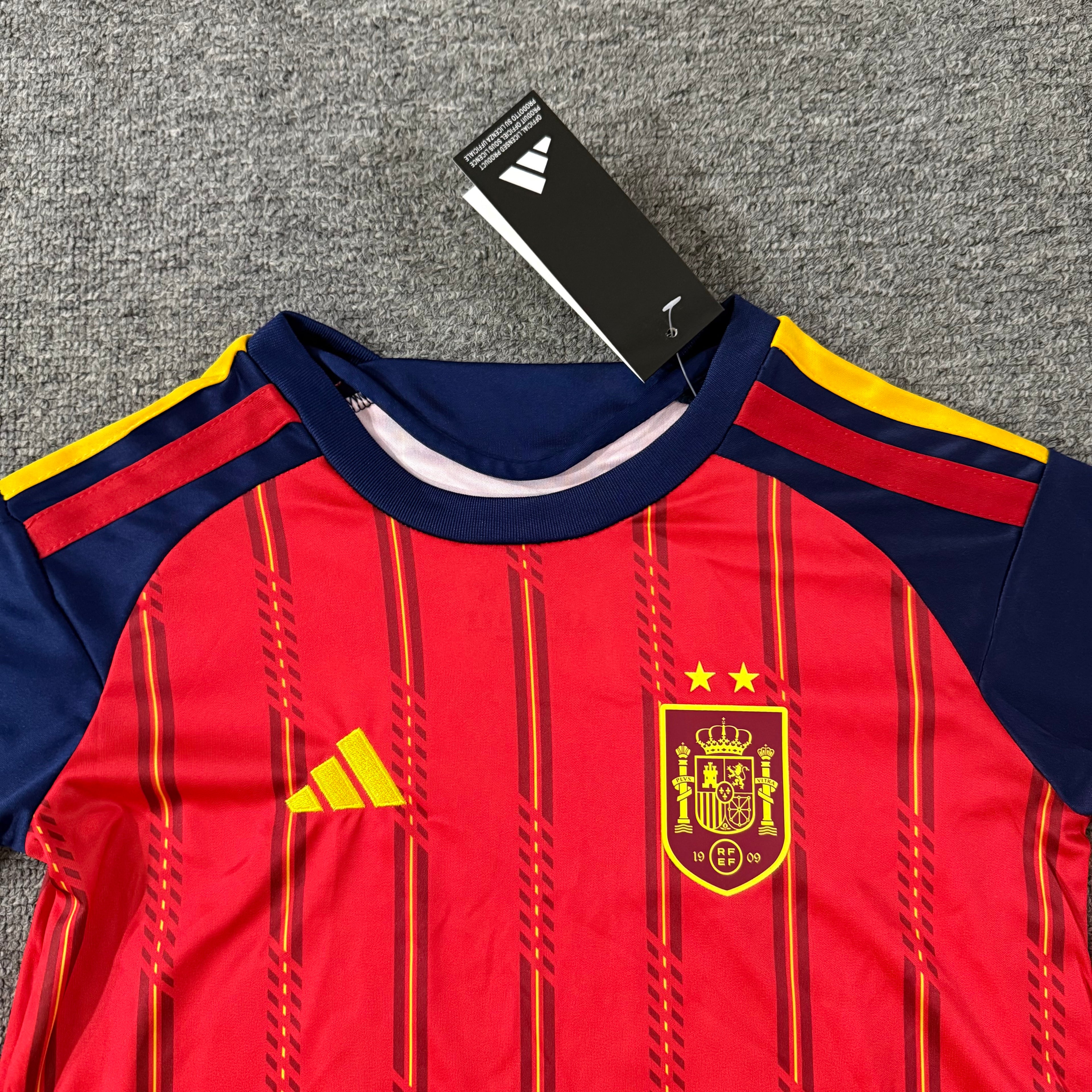 Ensemble de football enfant Espagne domicile 2026 – vue 2