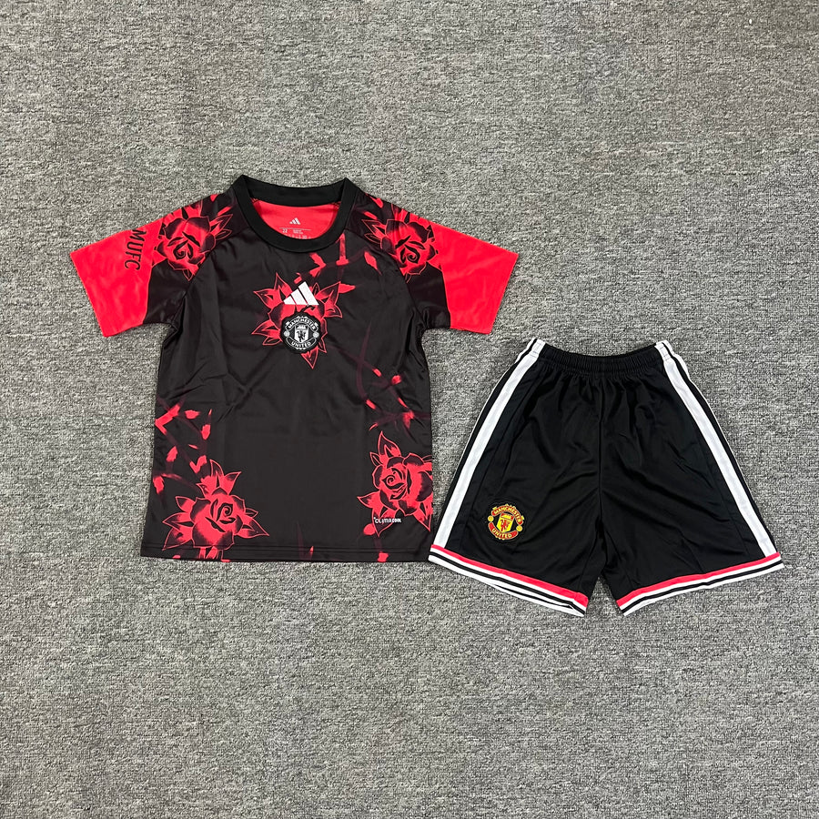 Ensemble de football enfant Manchester United édition spéciale Rose rouge 2026/27 – vue 3