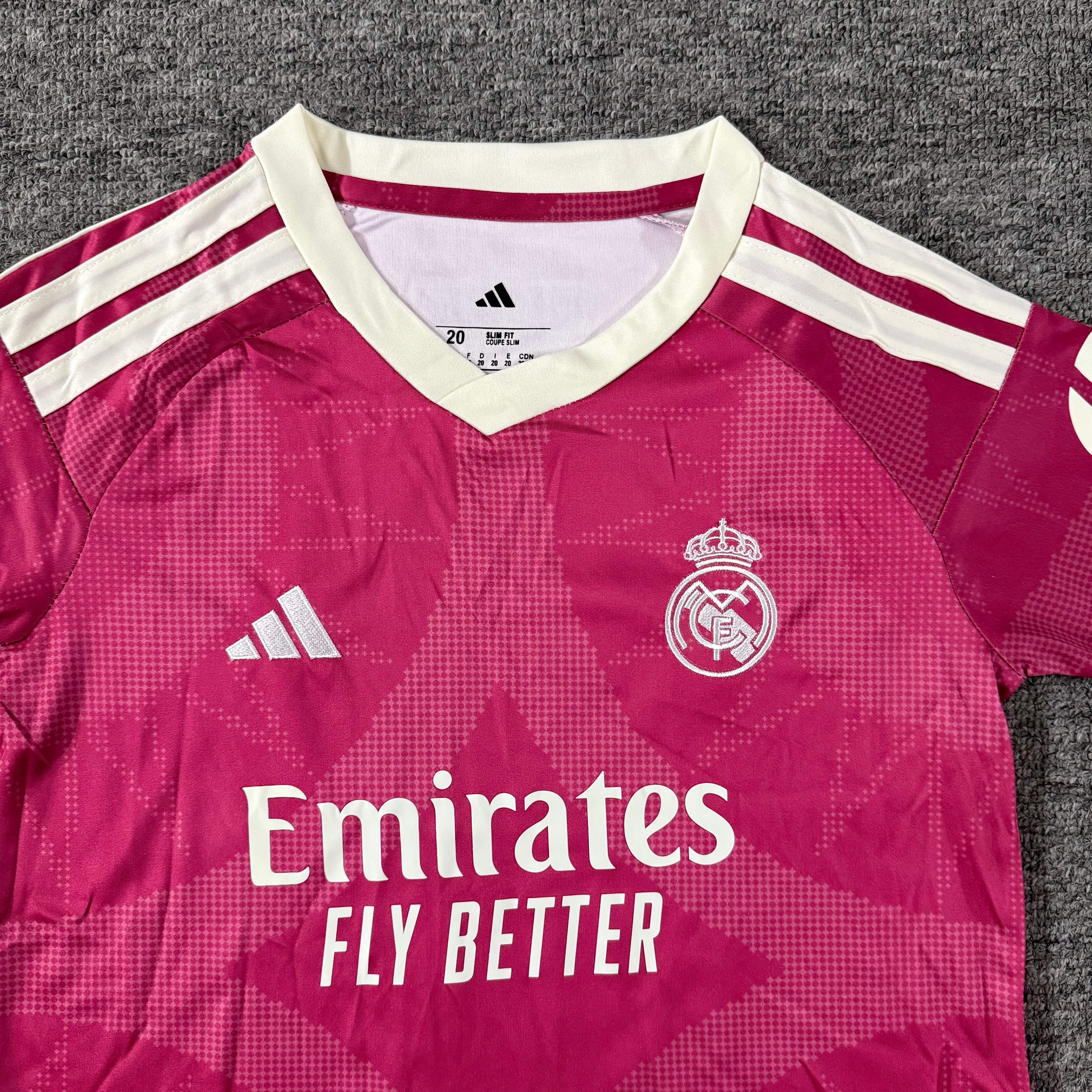 Ensemble de football enfant Real Madrid third 2026/27 – vue 2