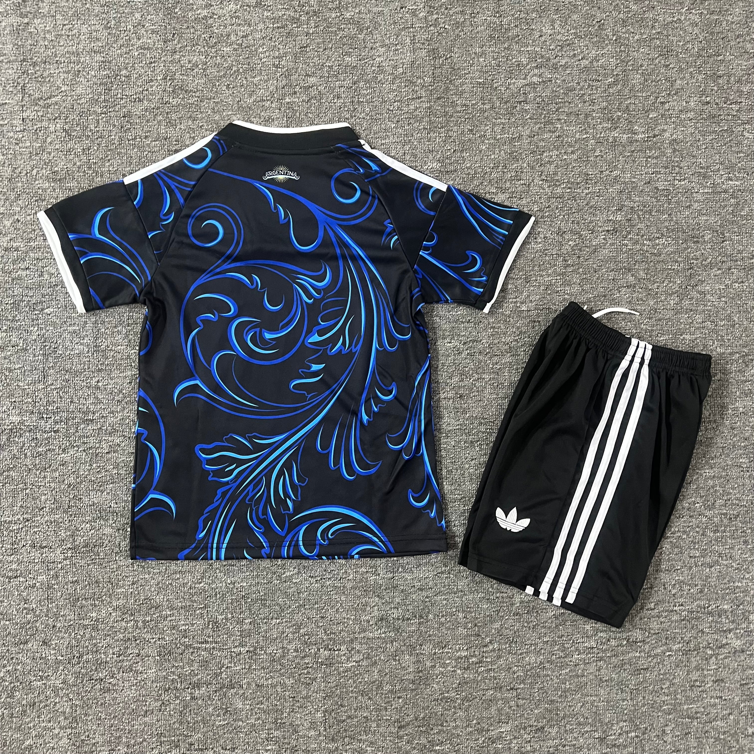Ensemble de football enfant Argentine extérieur 2026 – vue 1