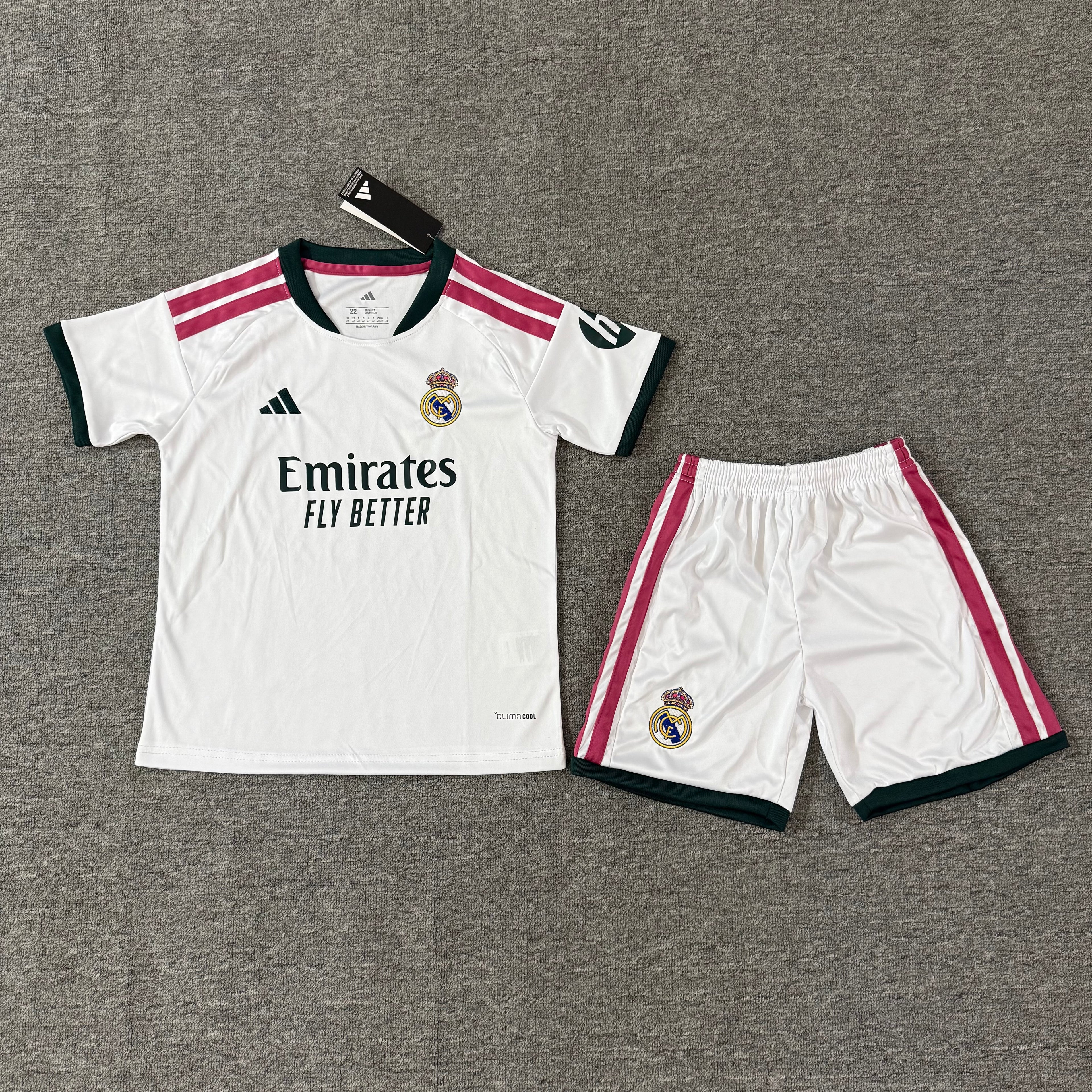 Ensemble de football enfant Real Madrid domicile 2026/27 – vue 3