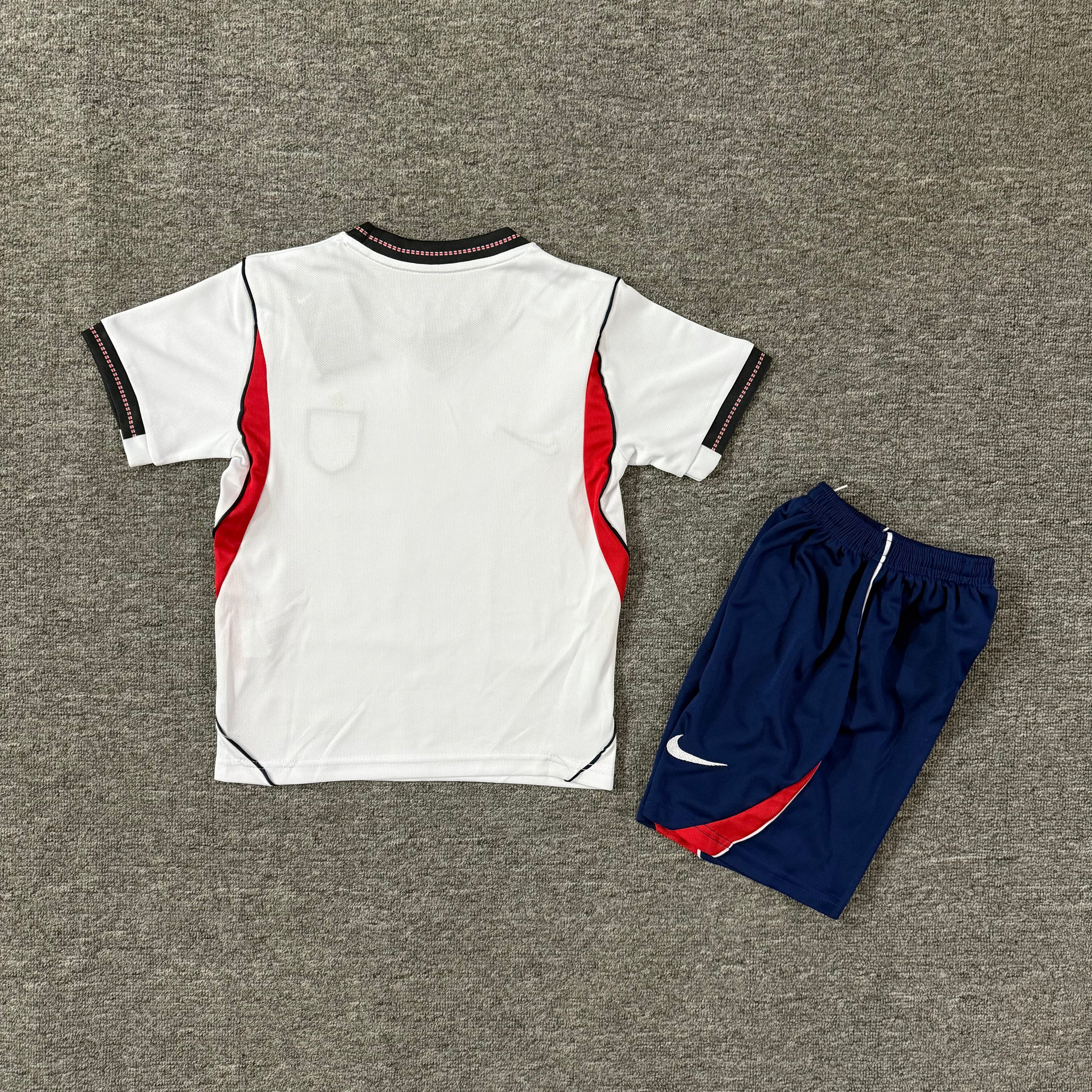 Ensemble de football enfant Angleterre domicile 2026/27 – vue 1