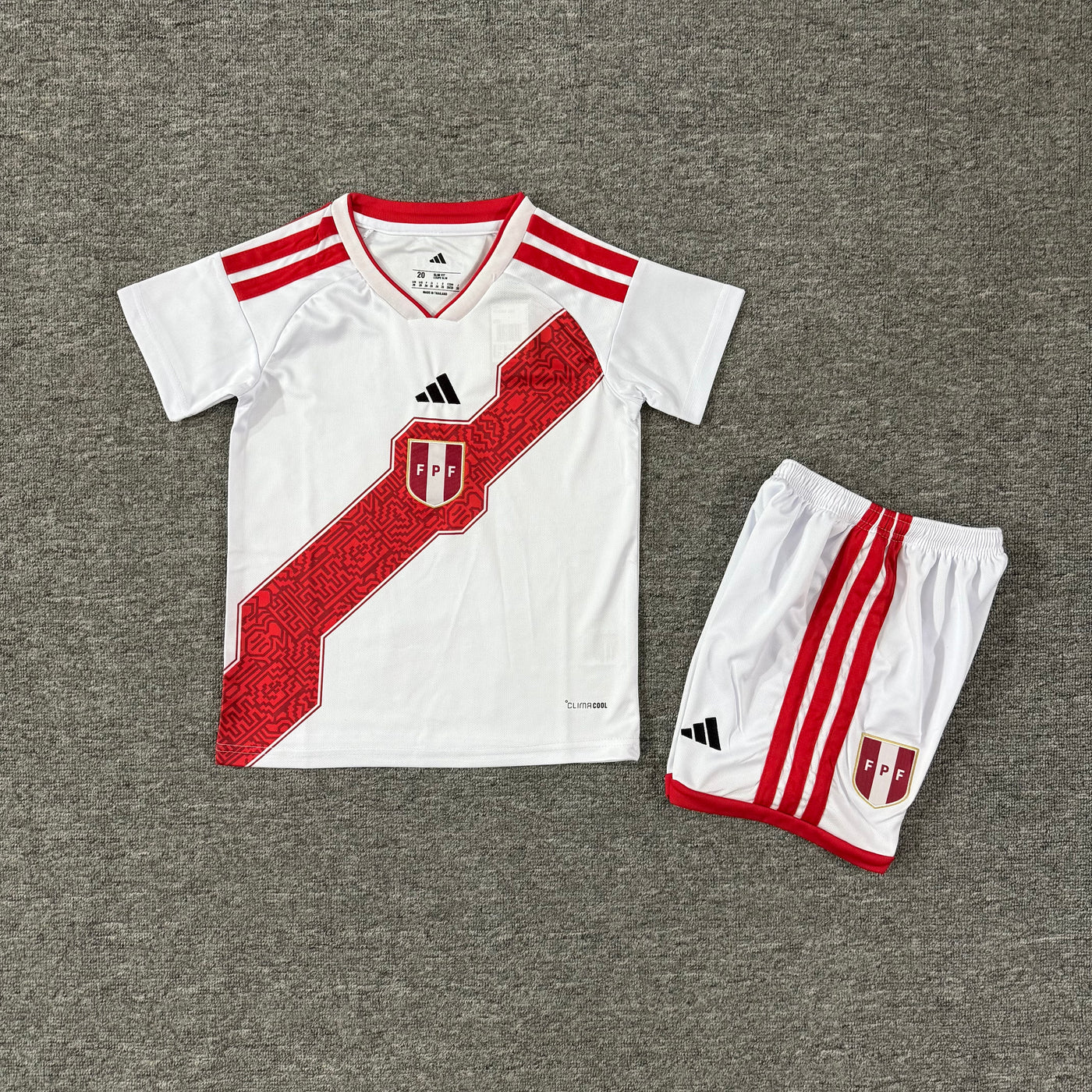 Ensemble de football enfant Pérou domicile 2026/27 – vue 3