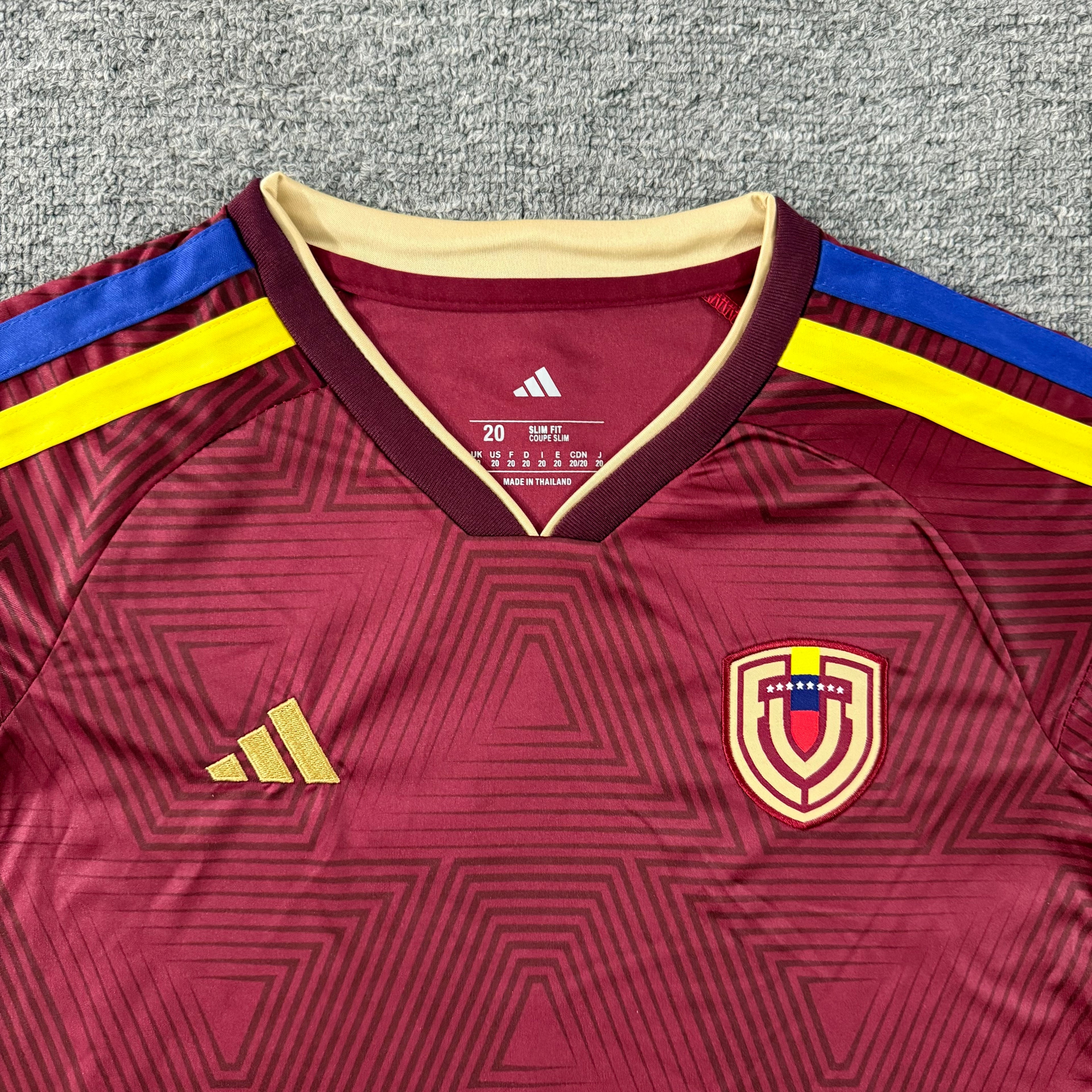 Ensemble de football enfant Venezuela domicile 2026/27 – vue 2