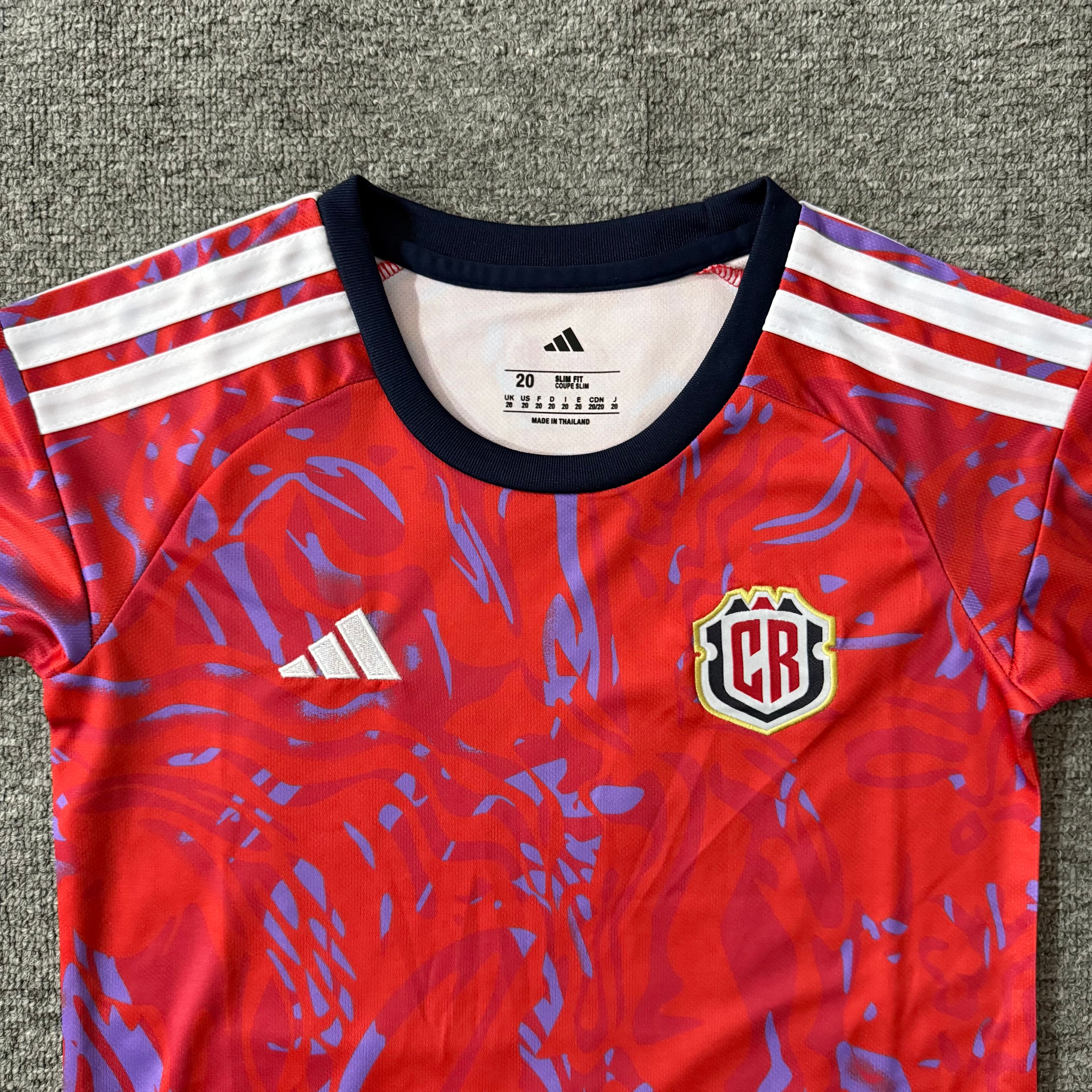 Ensemble de football enfant Costa Rica domicile 2026/27 – vue 3
