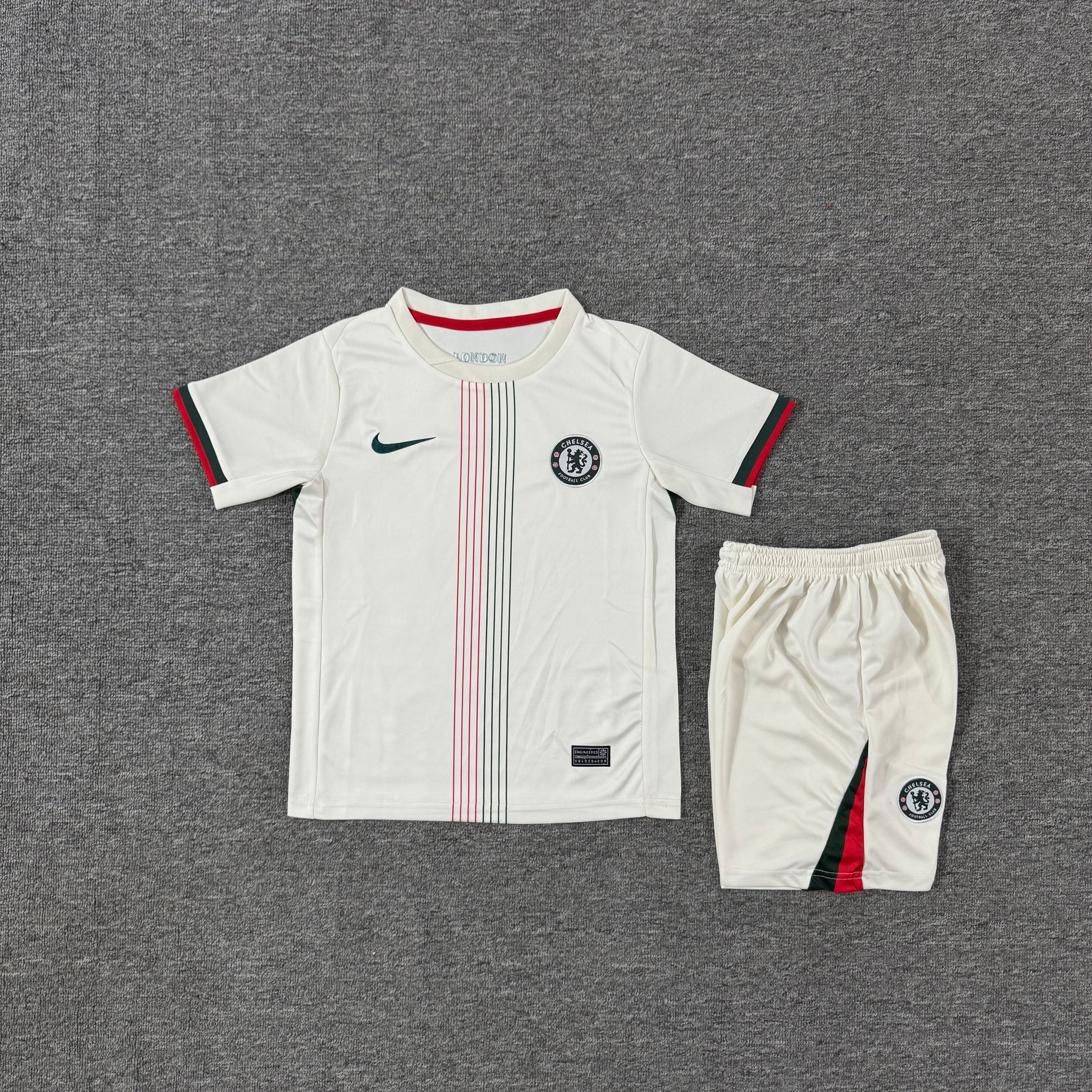 Ensemble de football enfant Chelsea extérieur 2025/26 – vue 2