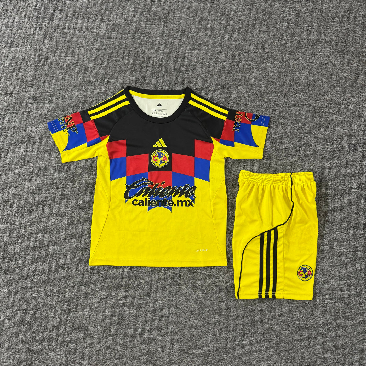 Ensemble de football enfant Club América domicile 2025/26 – vue 2