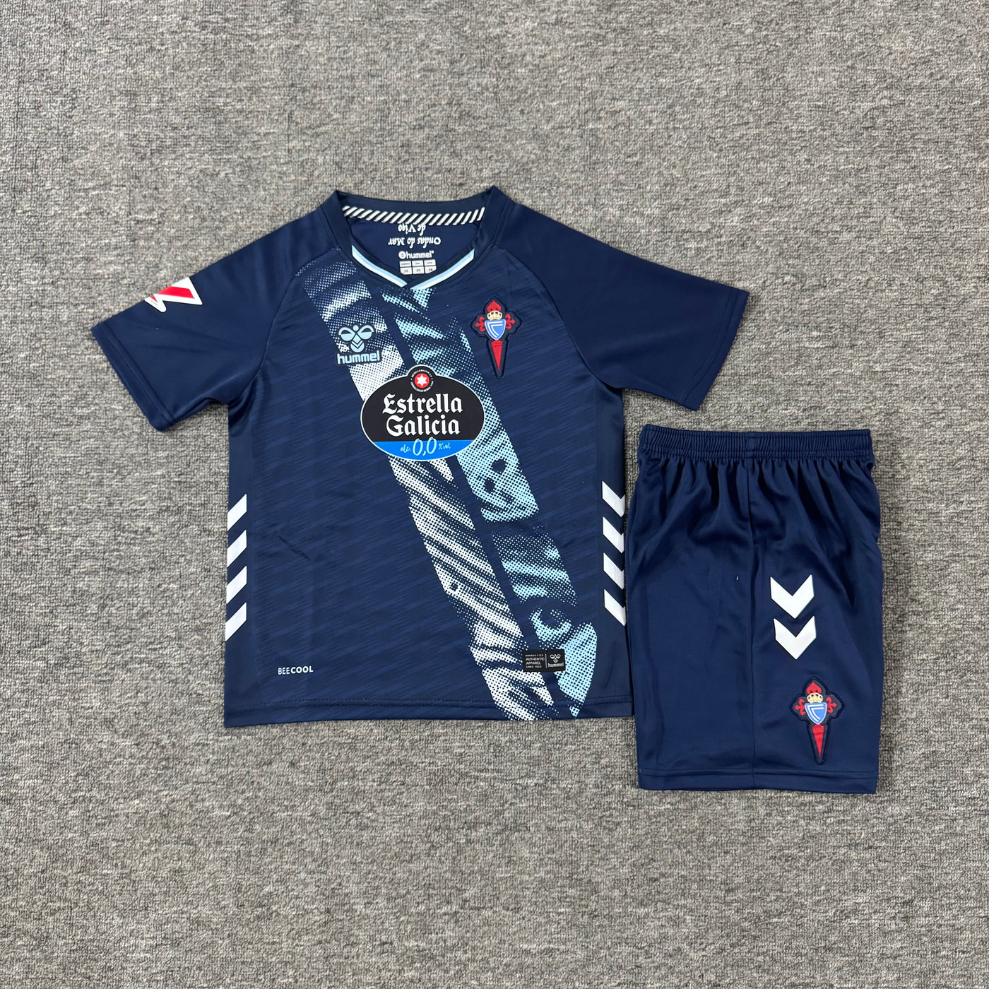 Ensemble de football enfant Celta Vigo extérieur 2025/26 – vue 2