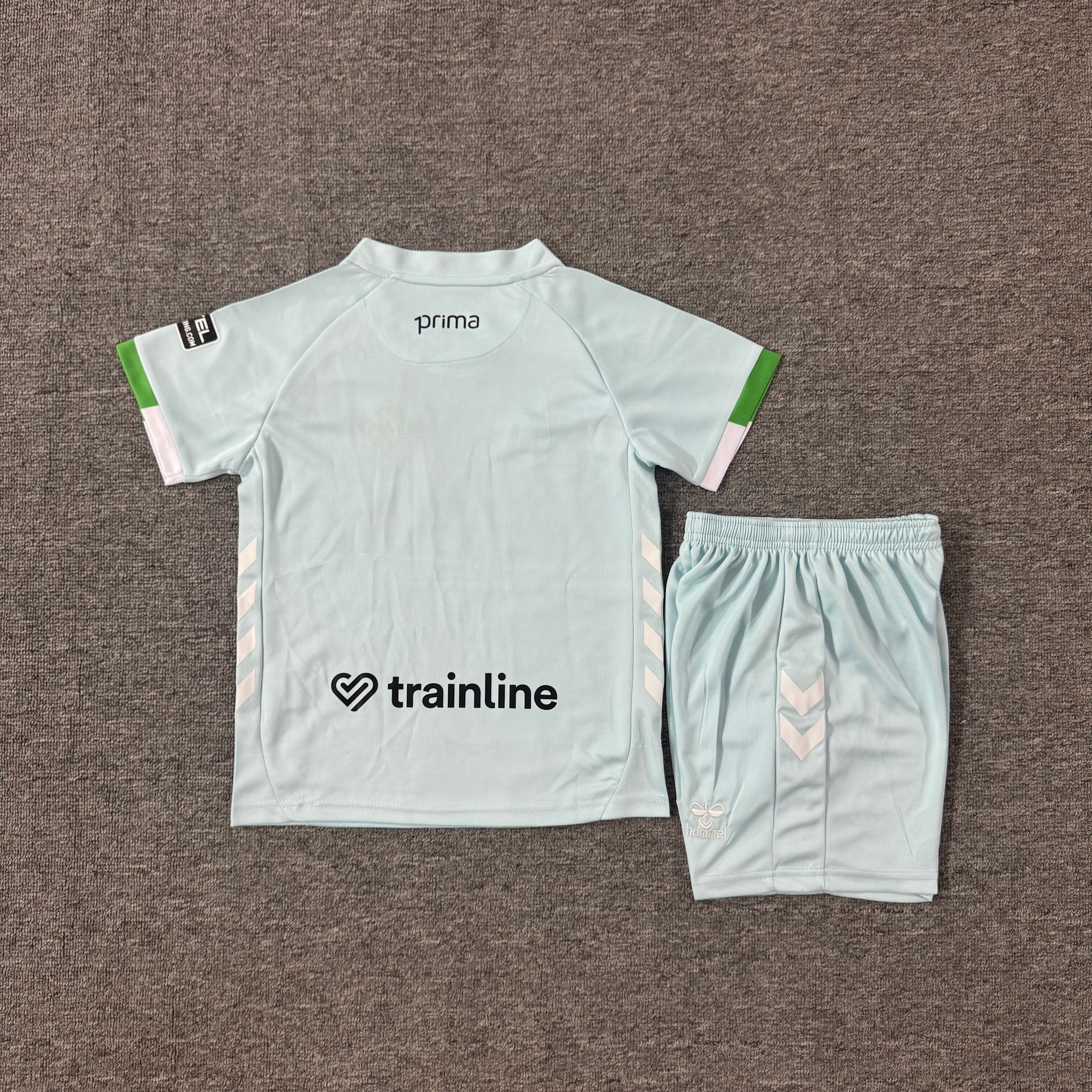 Ensemble de football enfant Real Betis extérieur 2025/26 – vue 1