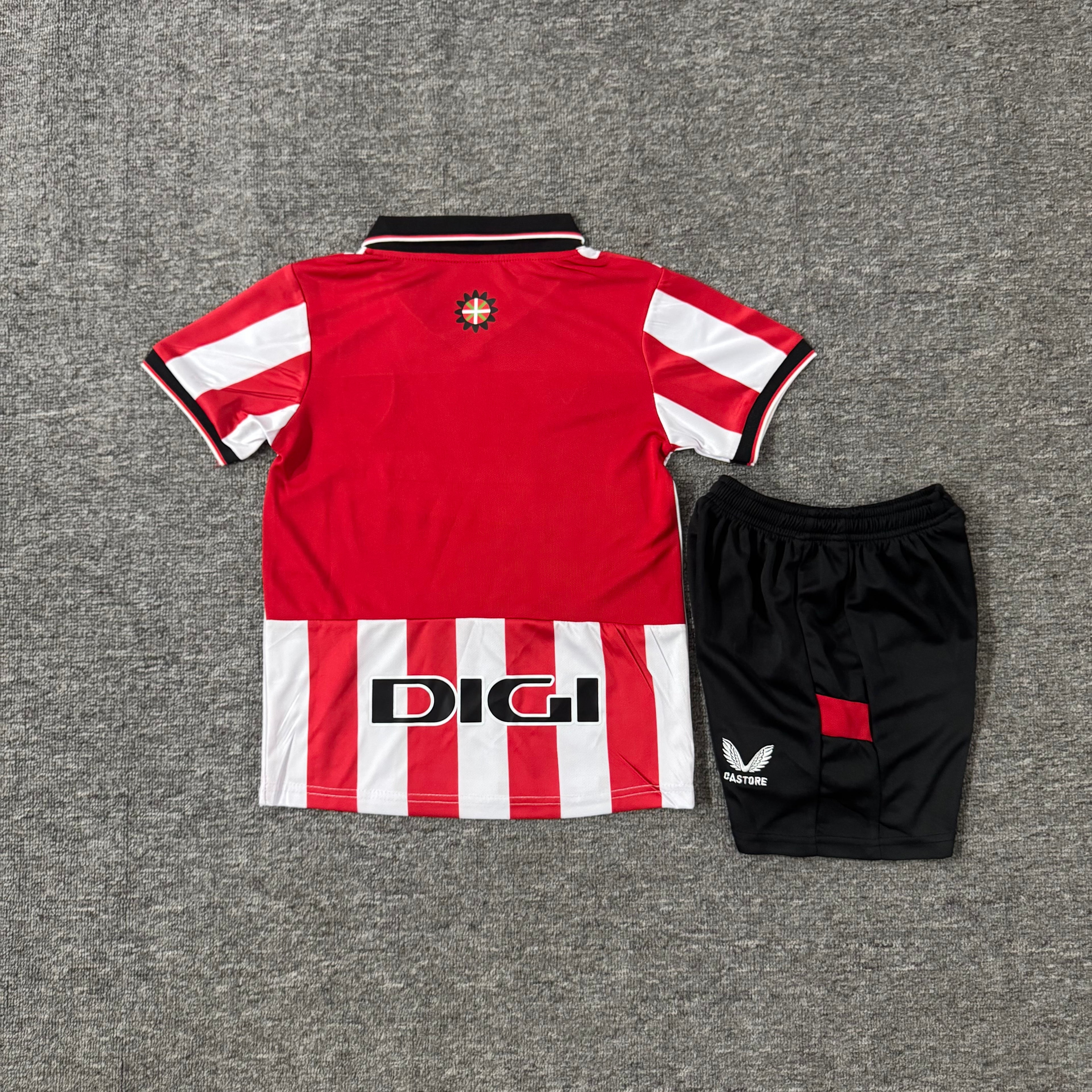 Ensemble de football enfant Athletic Bilbao domicile 2025/26 – vue 1