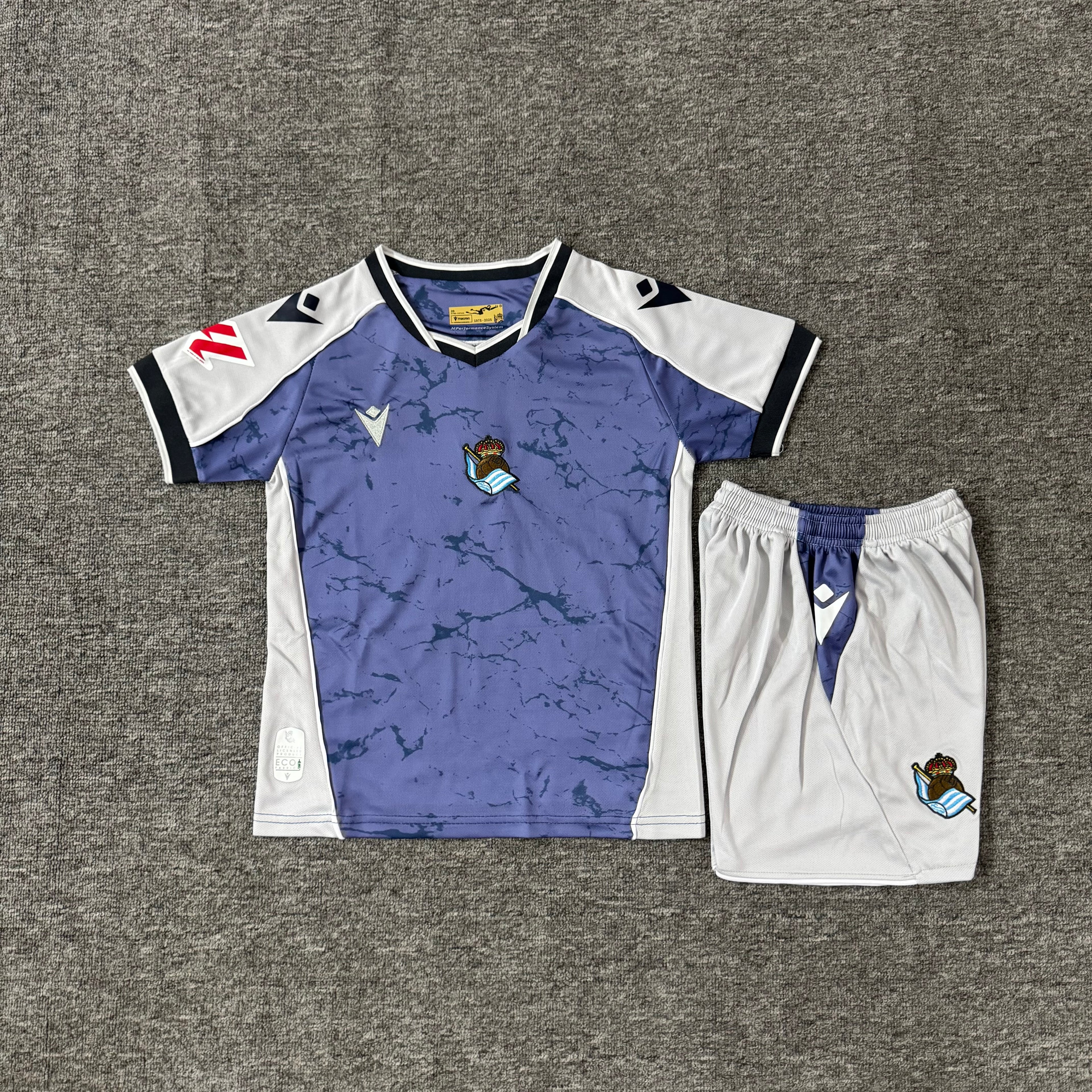 Ensemble de football enfant Real Sociedad extérieur 2025/26 – vue 2