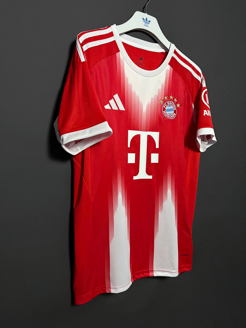Maillot Bayern Munich domicile 2025/26 | Virello – vue 2