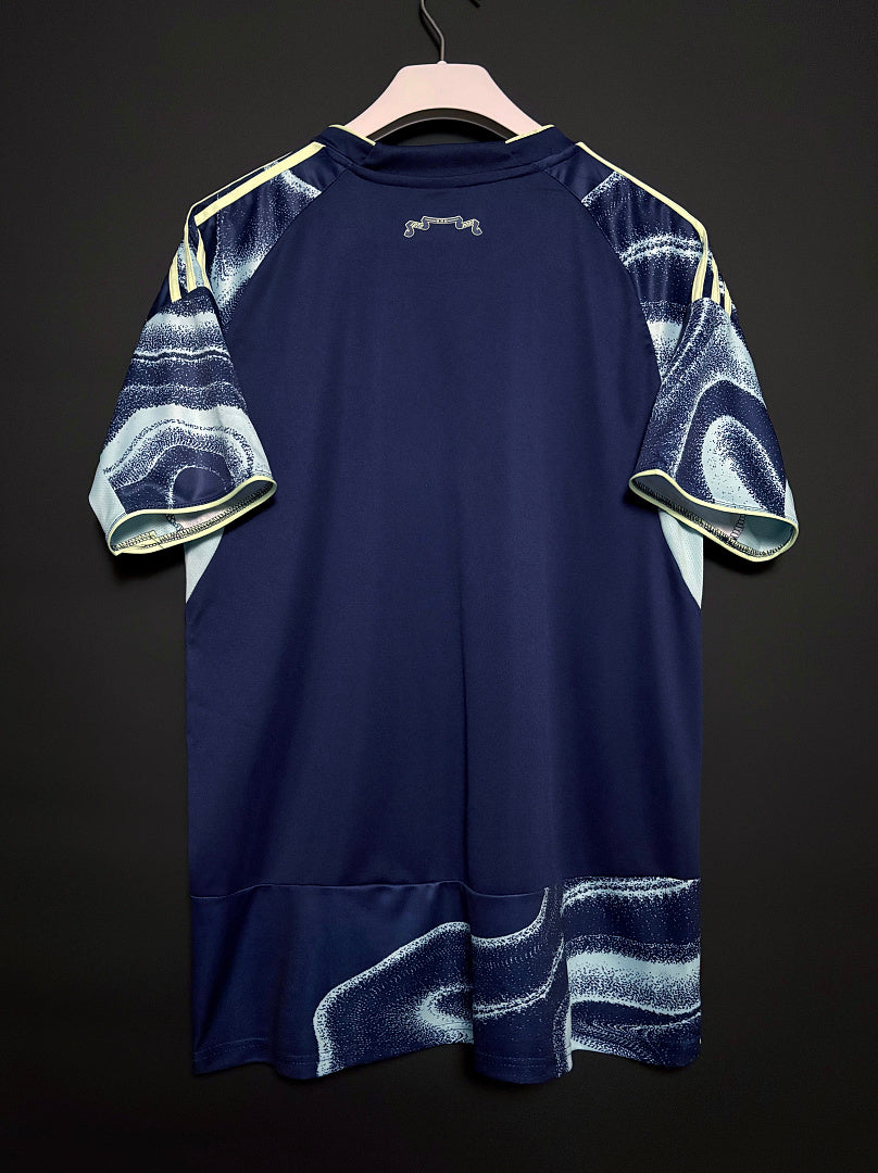 Maillot Ajax extérieur 2025/26 | Virello – vue 3