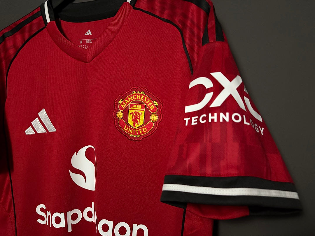 Maillot Manchester United domicile 2025/26 | Virello – vue 5