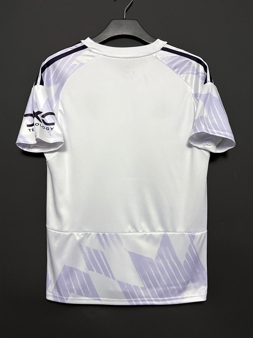 Maillot Manchester United extérieur 2025/26 | Virello – vue 3