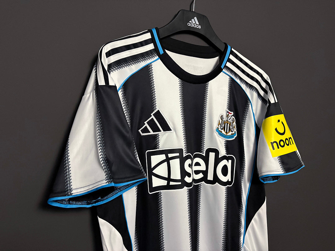 Maillot Newcastle domicile 2025/26 | Virello – vue 5