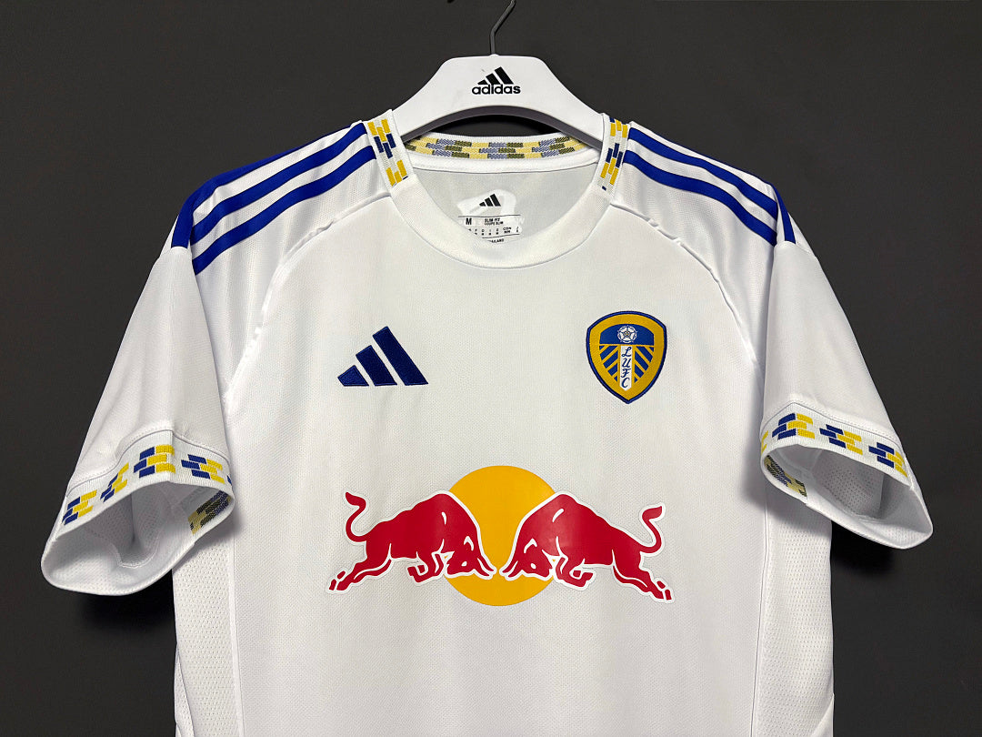 Maillot Leeds United domicile 2025/26 – vue 4