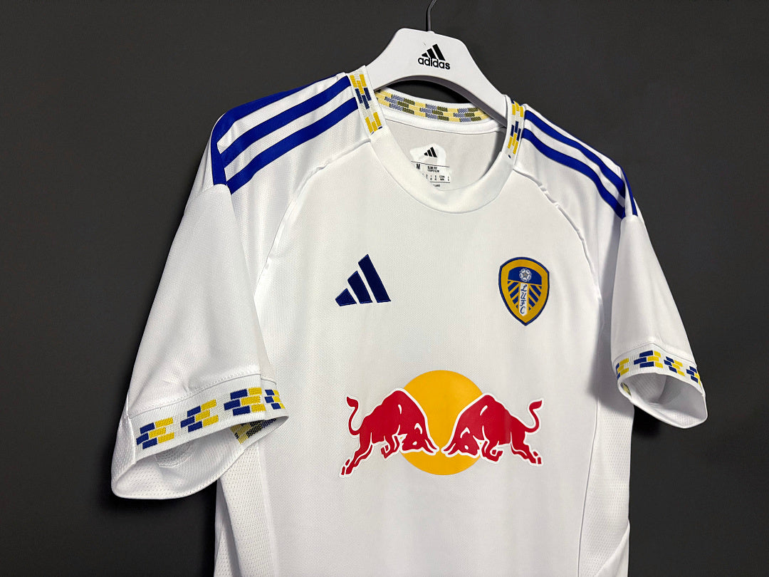 Maillot Leeds United domicile 2025/26 – vue 5